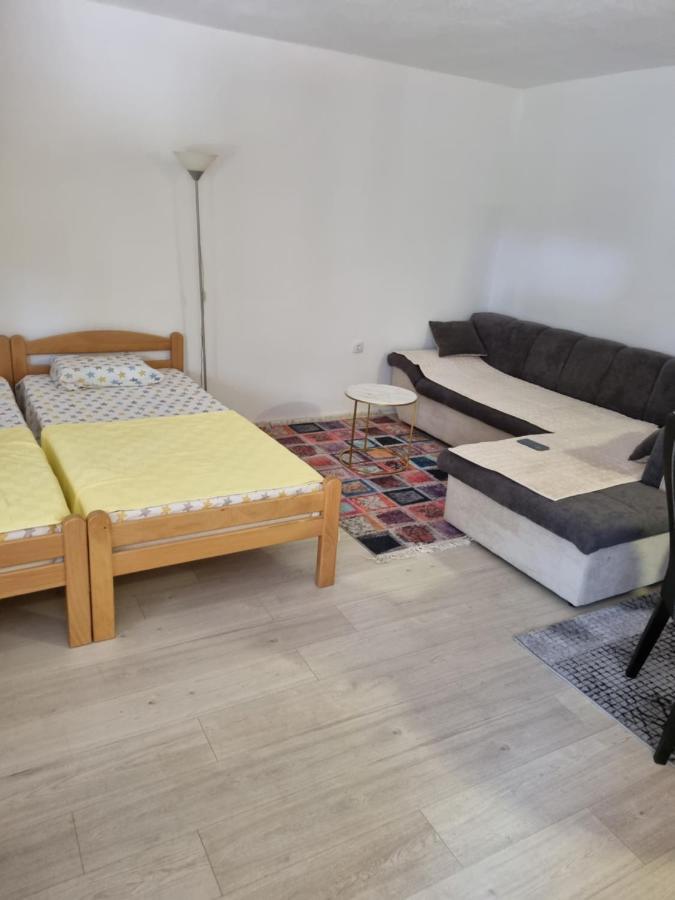Apartments Maria Ivanica Eksteriør billede